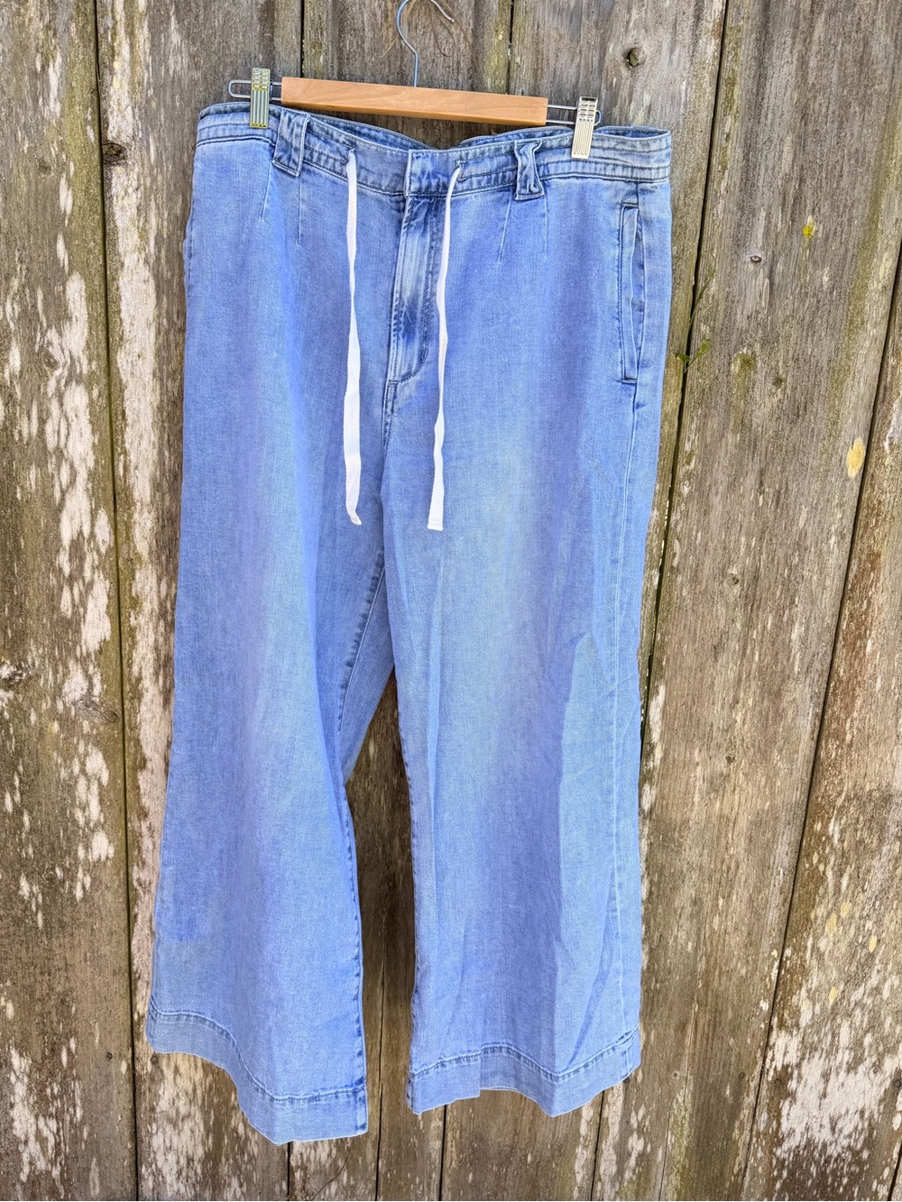 Joe’s Jeans Tie Front Wide Leg Jeans. New without tags